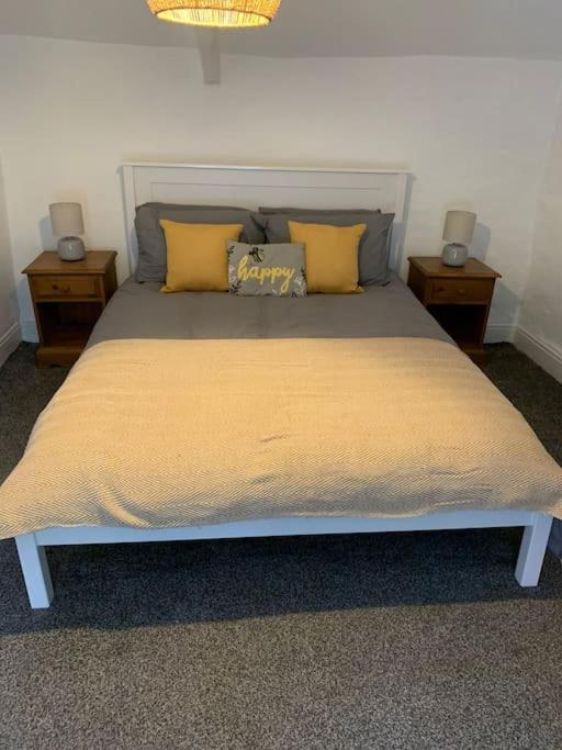 Bryndegwel In Saint Dogmaels, Cardigan- River Views, Free Parking מראה חיצוני תמונה